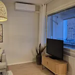 Ydinkeskustan Kaksio Ilmalaempoepumpulla Апартаменты *