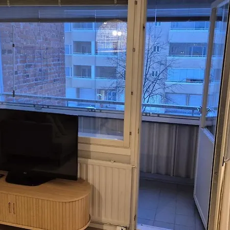 Ydinkeskustan Kaksio Ilmalaempoepumpulla דירה קופיו