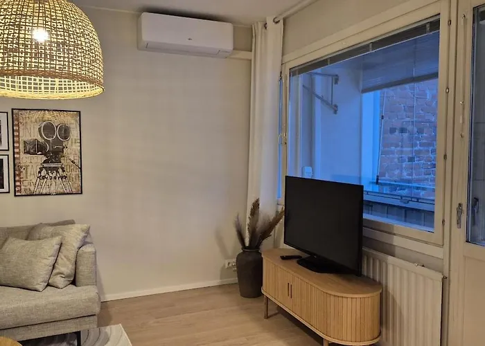 Ydinkeskustan Kaksio Ilmalaempoepumpulla Apartamento *